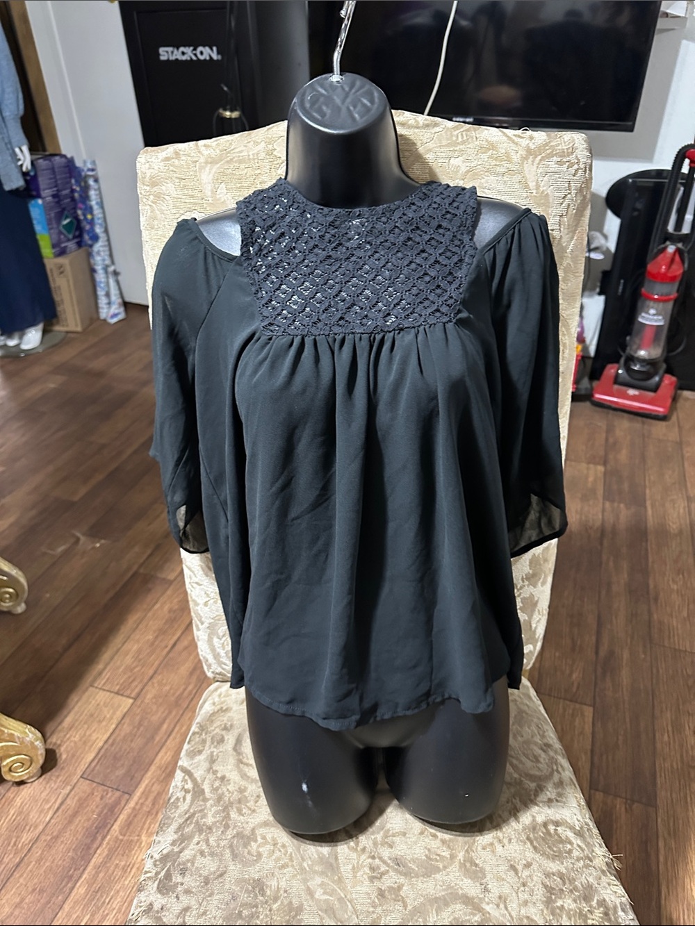 Women's Black Cold-Shoulder Crochet Yoke Blouse